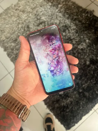 Samsung A10 usado