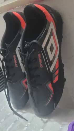 Chuteira umbro