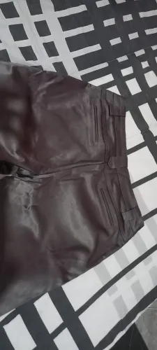 calça pouca lycra cetim café tam 44...há outros modelos e tamanhos zap: *
