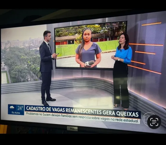 TV TCL 32? - COM SUPORTE de parede