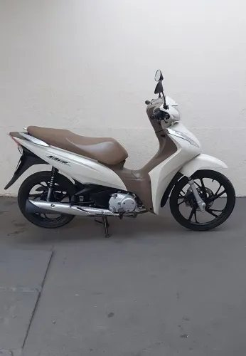 Honda Biz 125 EX, Única Dona, Pintura original 2023/2024