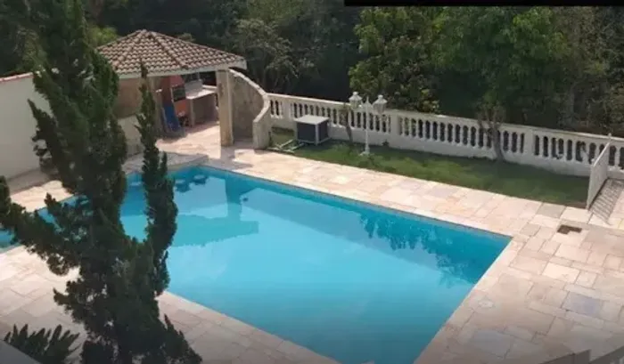 CASA À VENDA COM 494M², 3 SUÍTES NO CONDOMÍNIO MARAMBAIA EM VINHEDO/SP