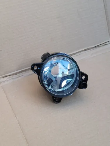 Farol de Milha Auxiliar HELLA - Lado Esquerdo