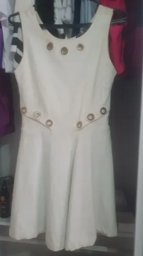 Vestido estilo princesa. Nunca usado