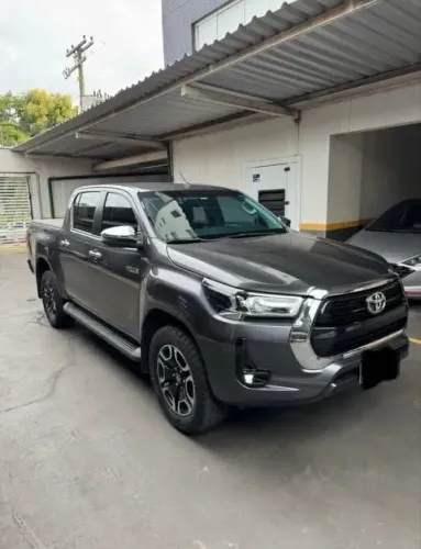 Toyota Hilux CD SRV 4X4 2.8 TDI Diesel Aut. 2025