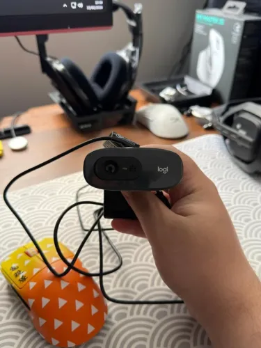 Câmera Webcam HD Logitech C270 com Microfone Embutido HD