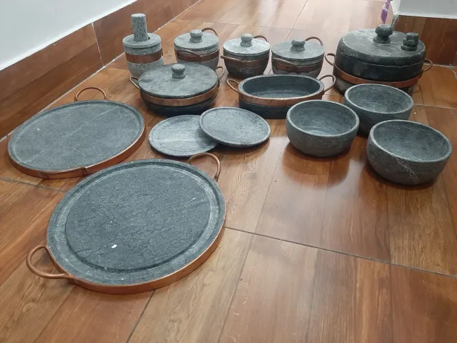 Vende-se Jogo de panela de pedra 14 peças (TAMANHO PEQUENAS)