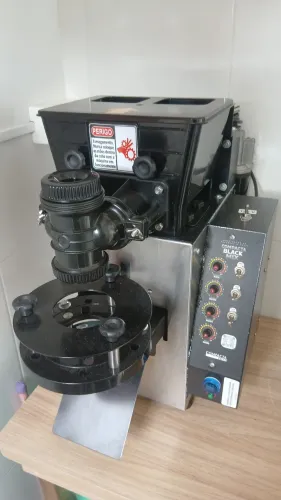 Vendo Máquina de Salgados - Renda Extra
