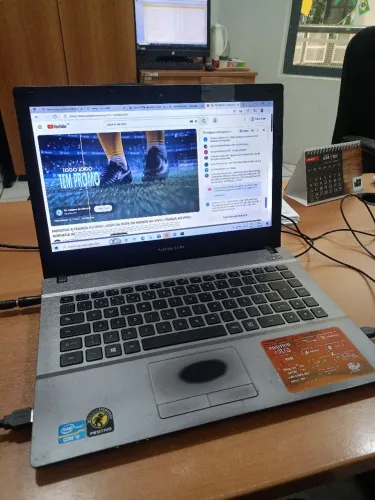Notebook core i3 com 4 GB RAM HD 500 GB 