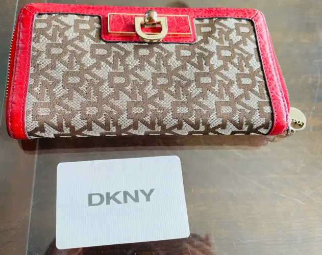 Carteira DkNY