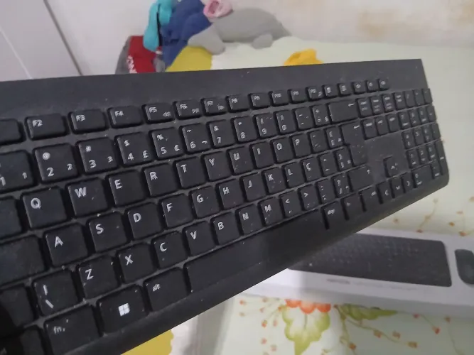 Kit teclado e mouse Dell KM3322W Preço para vender rápido.