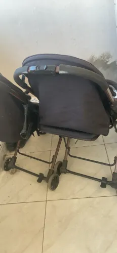 Carrinho para gêmeos
