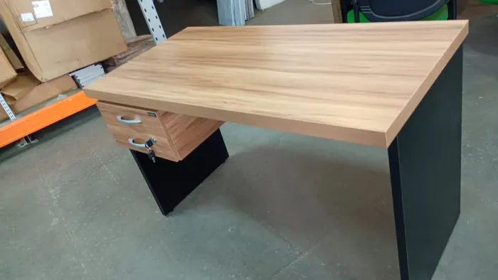 MESA SECRETARIA 40MM LINDA 1.20CM 2 GAV AVISTA 800.00 SO NOVAS * 