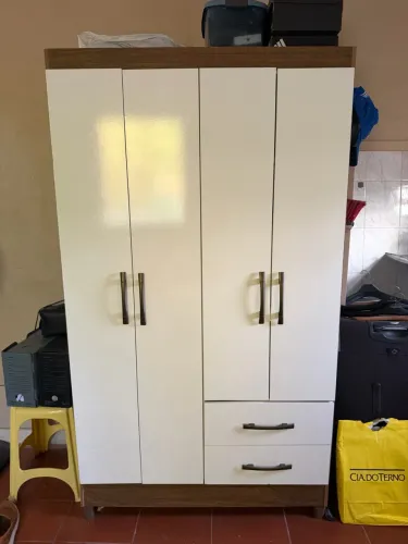 Guarda Roupa 4 portas