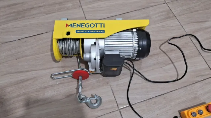 Guincho elétrico novo menegotti