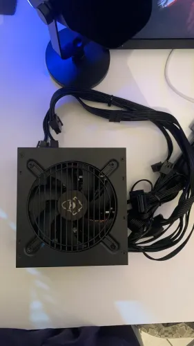Fonte thunder 400w, nova!