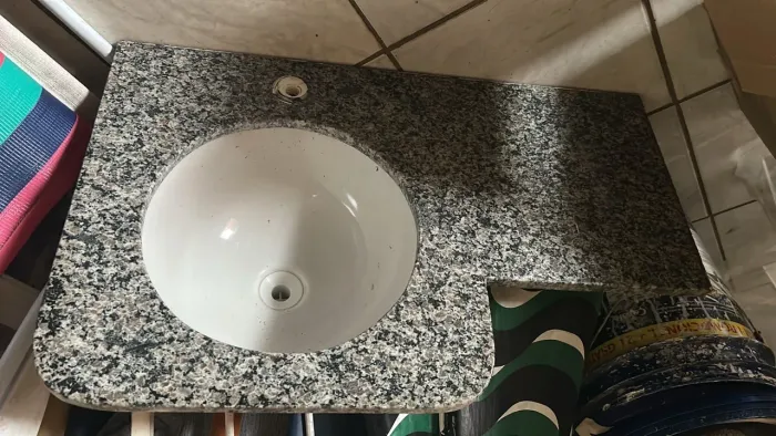 Bancada de pedra banheiro