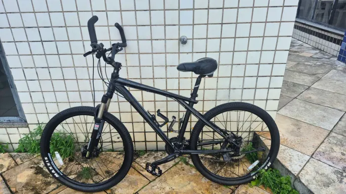 Bicicleta GT avalanche americana