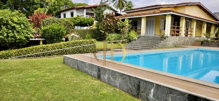 Condomínio BEIRA RIO - Lauro de Freitas Vendo casa térrea, com piscina e área verde, terre