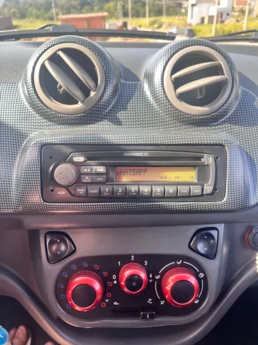 Fiat Uno Sporting 1.4 EVO Fire Flex 8V 2P 2012