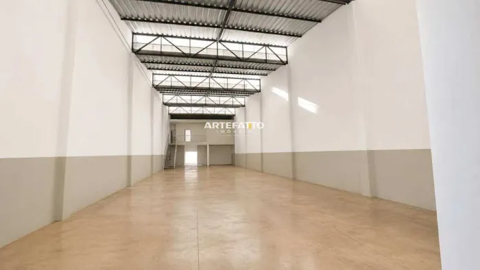 Barracão à venda em Franca, Parque Santa Hilda, 405m²