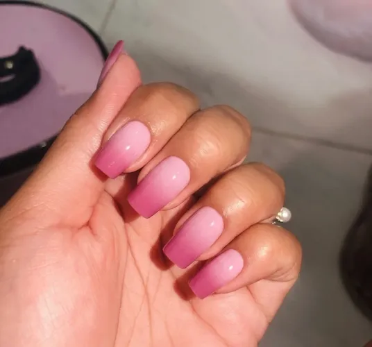 Vaga para modelo de Unhas de gel