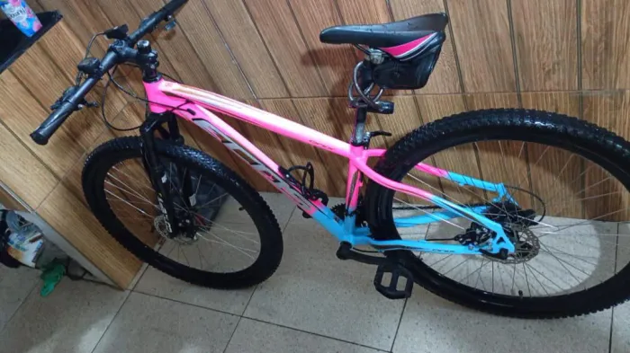 Vende-se ou troco por caixa bomboox