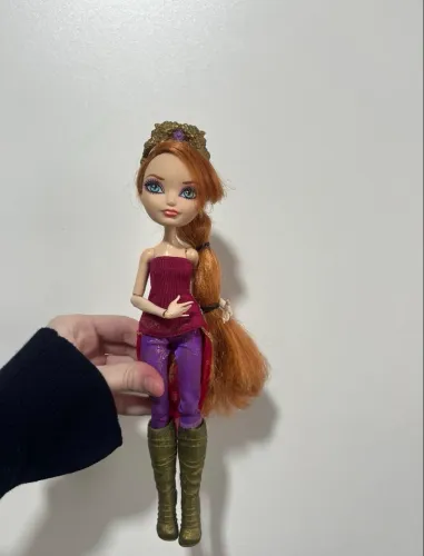Ever after high holly dragões