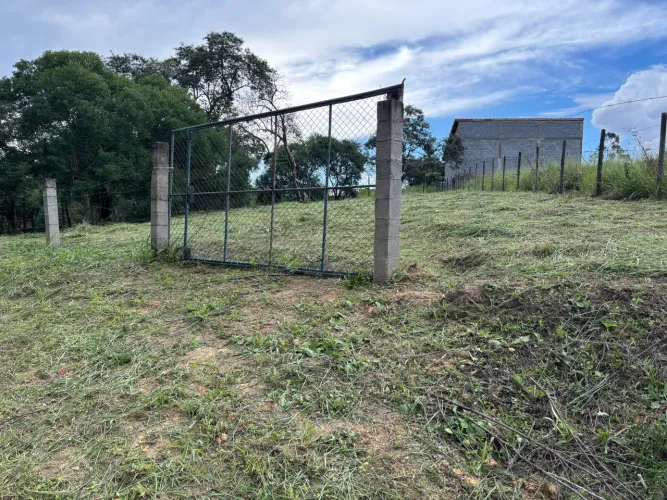 Vendo Terreno Para Chácara ou Moradia 