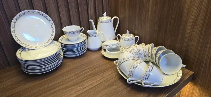 Porcelana Jogo de Cha Antigo