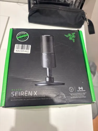 Microfone Condensador - Razer Seiren X