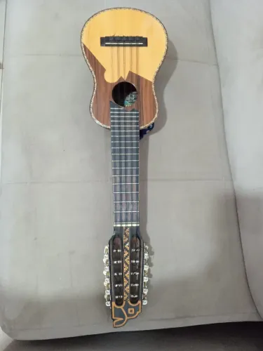 Charango boliviano profissional madeira macica