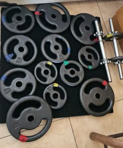 KIT: PAR DE HALTERES + 40KG DE ANILHAS
