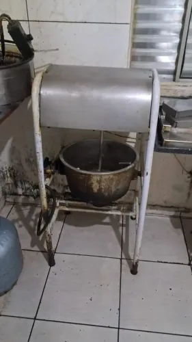 Lanchonete completa tudo em ótimo estado motivo da venda falência