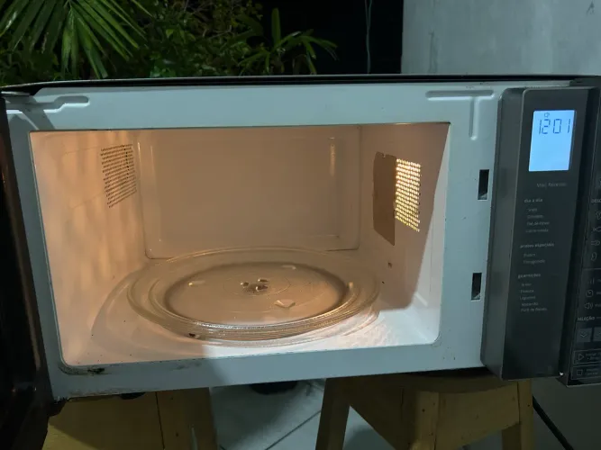 Vende-se forno microondas espelhado 32L