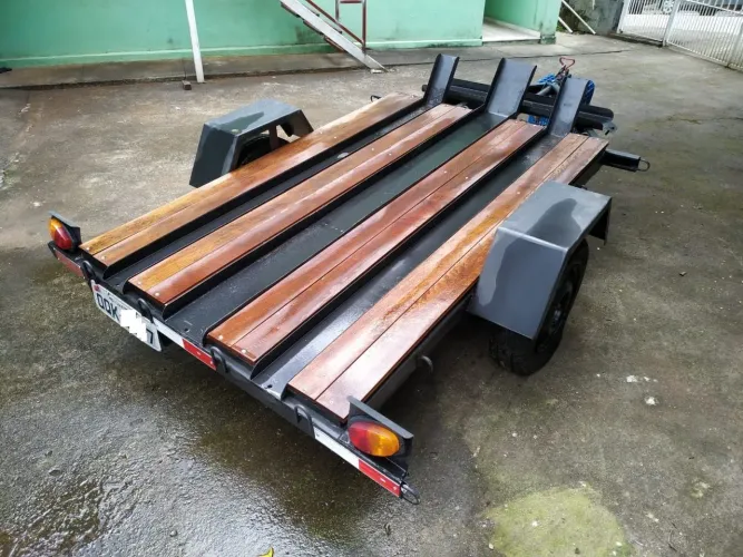 Carretinha para 3 motos