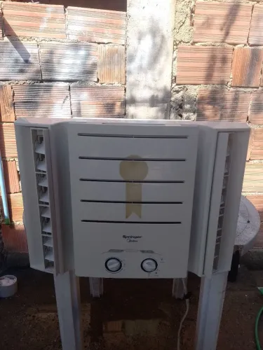 Ar 7500 BTUs 127v funcionando e limpo 