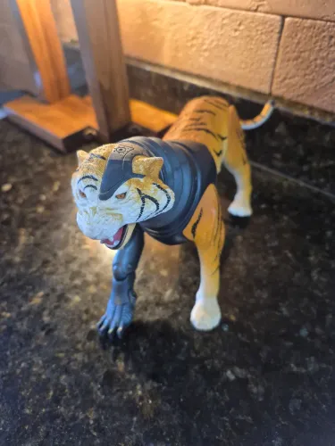 CYBER TIGRE BIÔNICO MAX STEEL ATAQUE DE TIGRE MATTEL