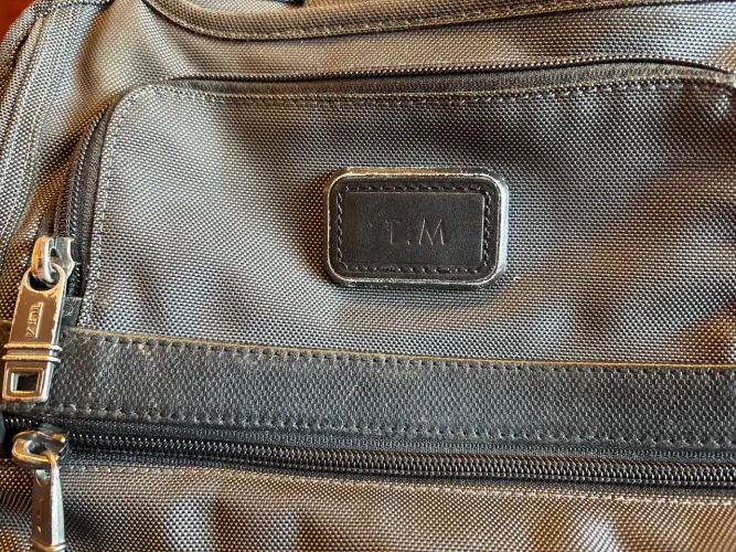 Mochila Executiva TUMI Original para Notebook - Cinza Grafite - Bom Estado
