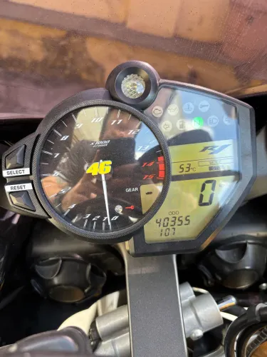 YAMAHA R 1 Nova