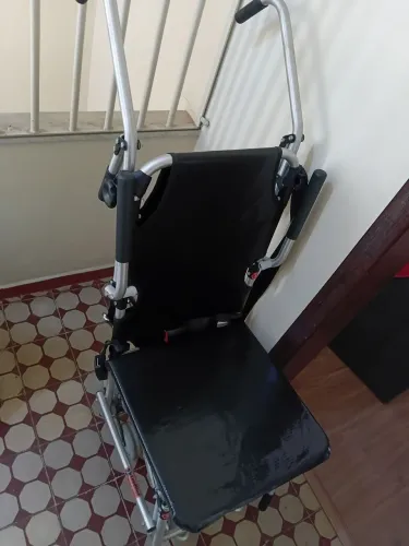 Cadeira de roda para escada
