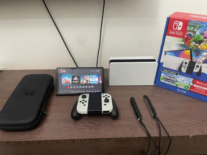 NINTENDO SWITCH OLED DESBLOQUEADO