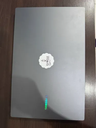 Notbook Samsung Galaxy Book4, Intel core I3, 8GB, SSD256