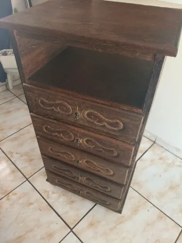 Cômoda sucupira