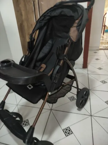 Vendo coisas para bebês