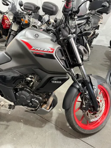 FZ 15(GONCALO MOTOS) já emplacada e transferida!