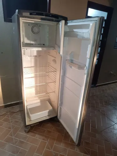 Vendo geladeira Consul Frost Free de inox R$490!