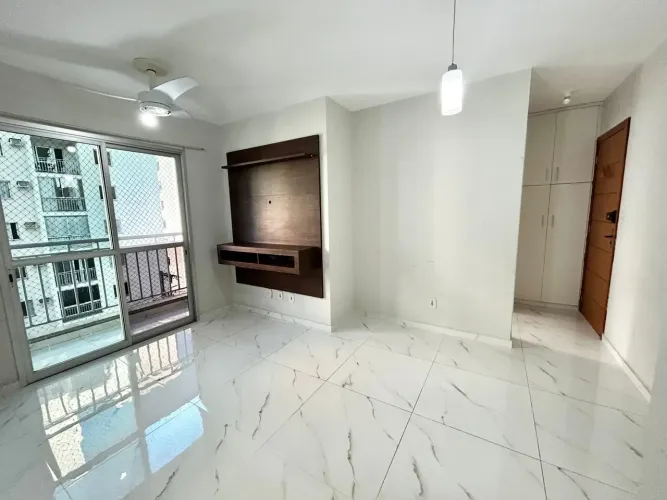 JL- Alugo apartamento 2 qtos com varanda e modulados em Colina de laranjeiras