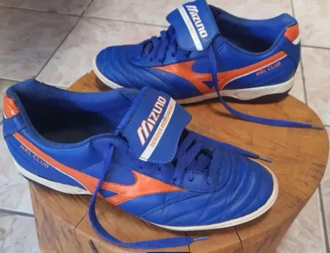 Chuteira society Mizuno MRL Club - tamanho 41BR