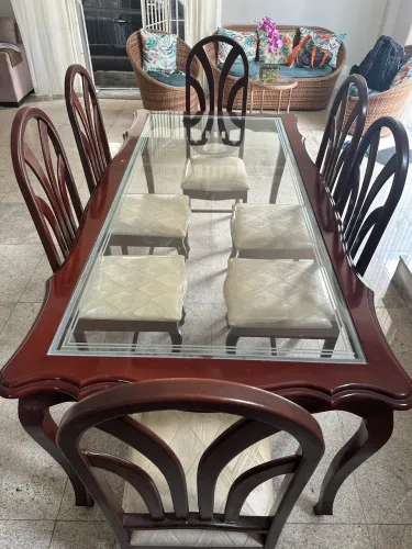Mesa de jantar com 6 cadeiras
